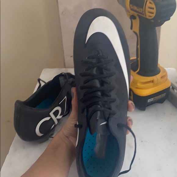 Nike Soccer Cleats CR7 - Picture 5 of 9
